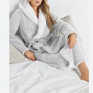 NWT Winter Collection Nightwear Long Grey Well Soft Wrap Robes L